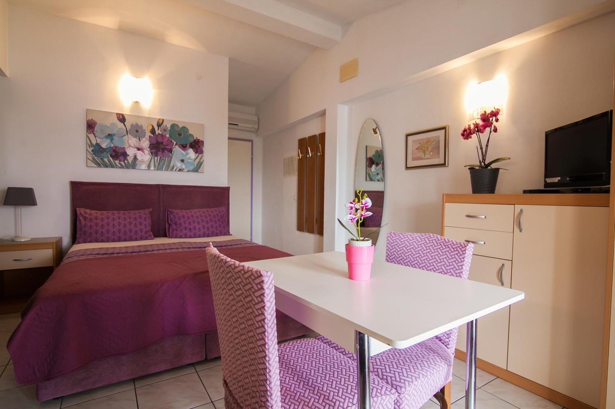 Apartments Paula Bol Zewnętrze zdjęcie